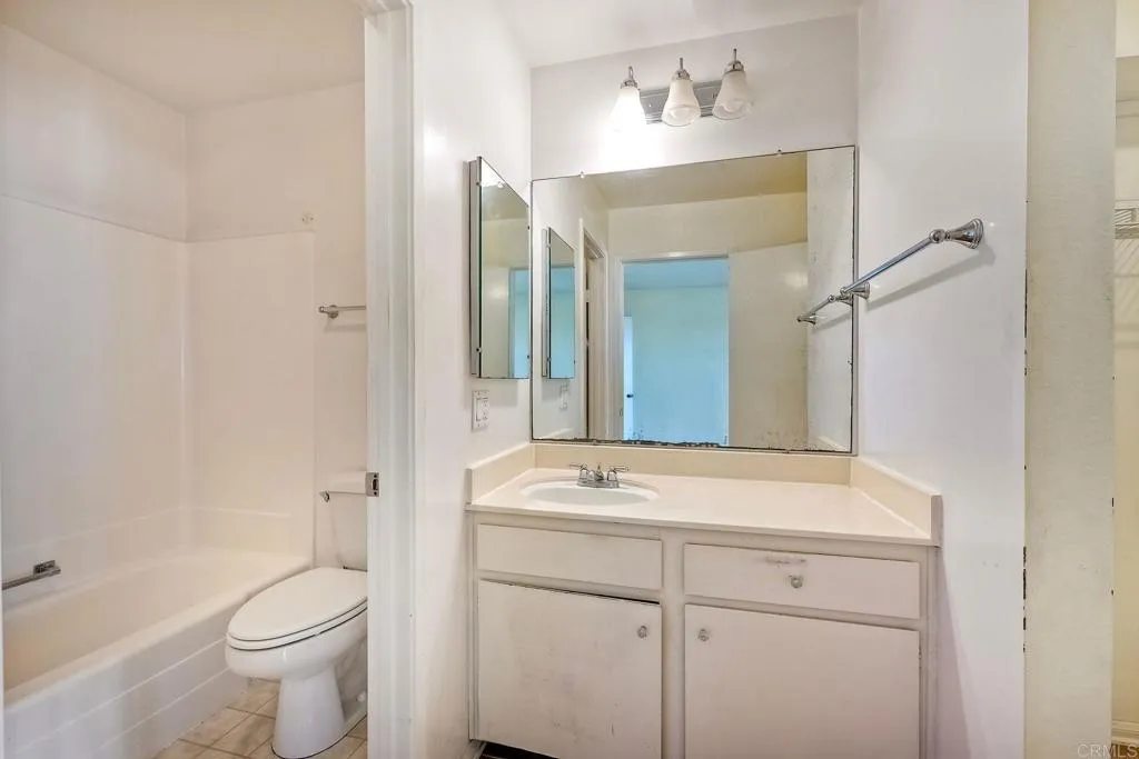 908 Caminito Madrigal Street Unit G