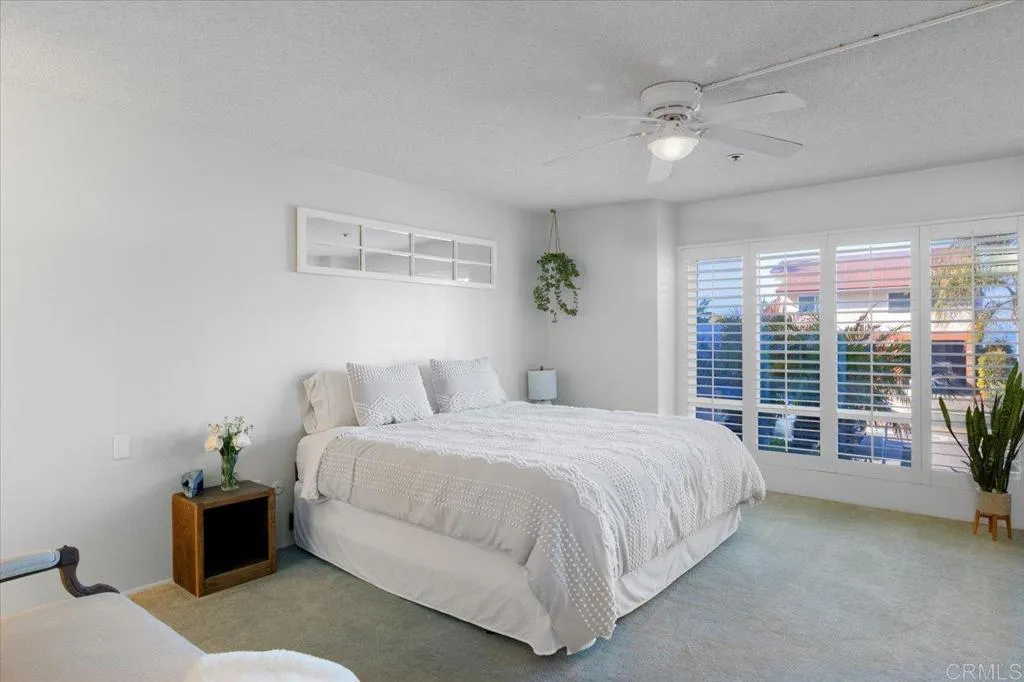 910 N Pacific Street Unit 4