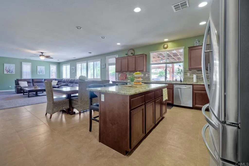1140 Parkview Dr