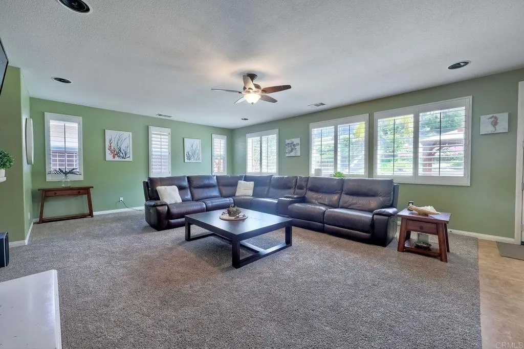 1140 Parkview Dr