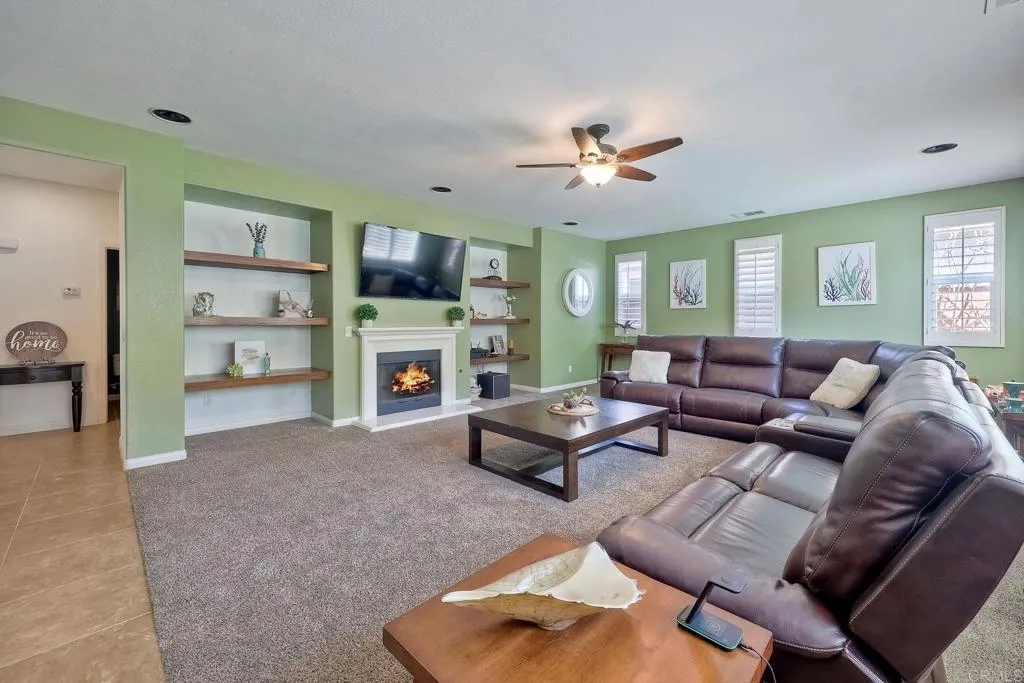 1140 Parkview Dr