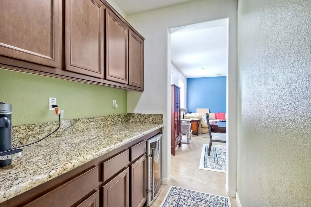 1140 Parkview Dr