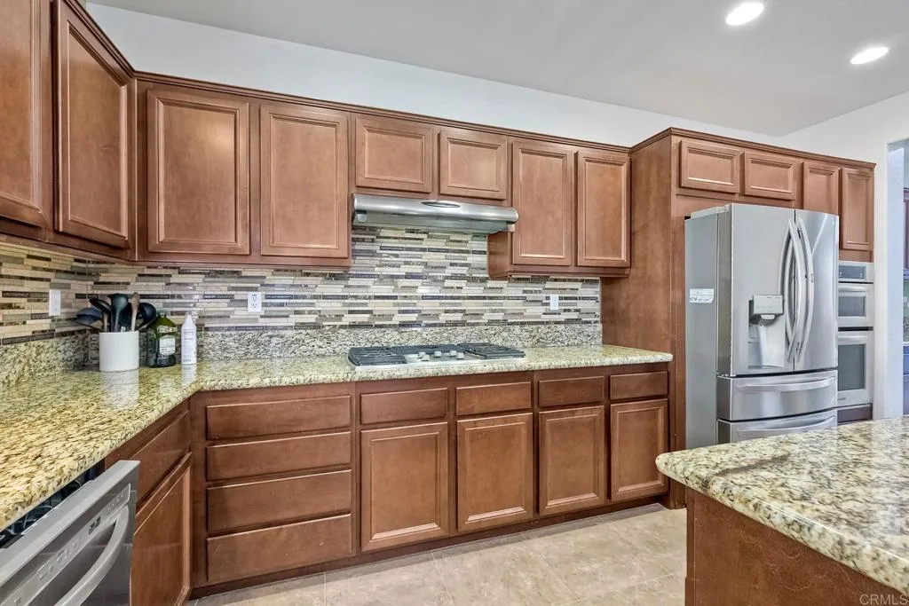 1140 Parkview Dr