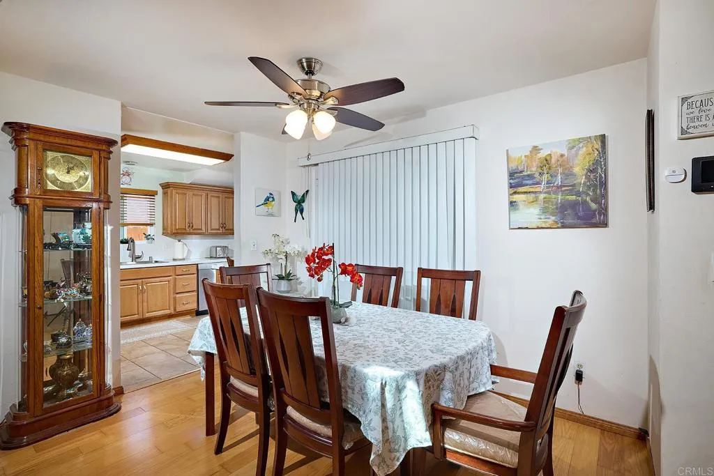 10439 Elmdale