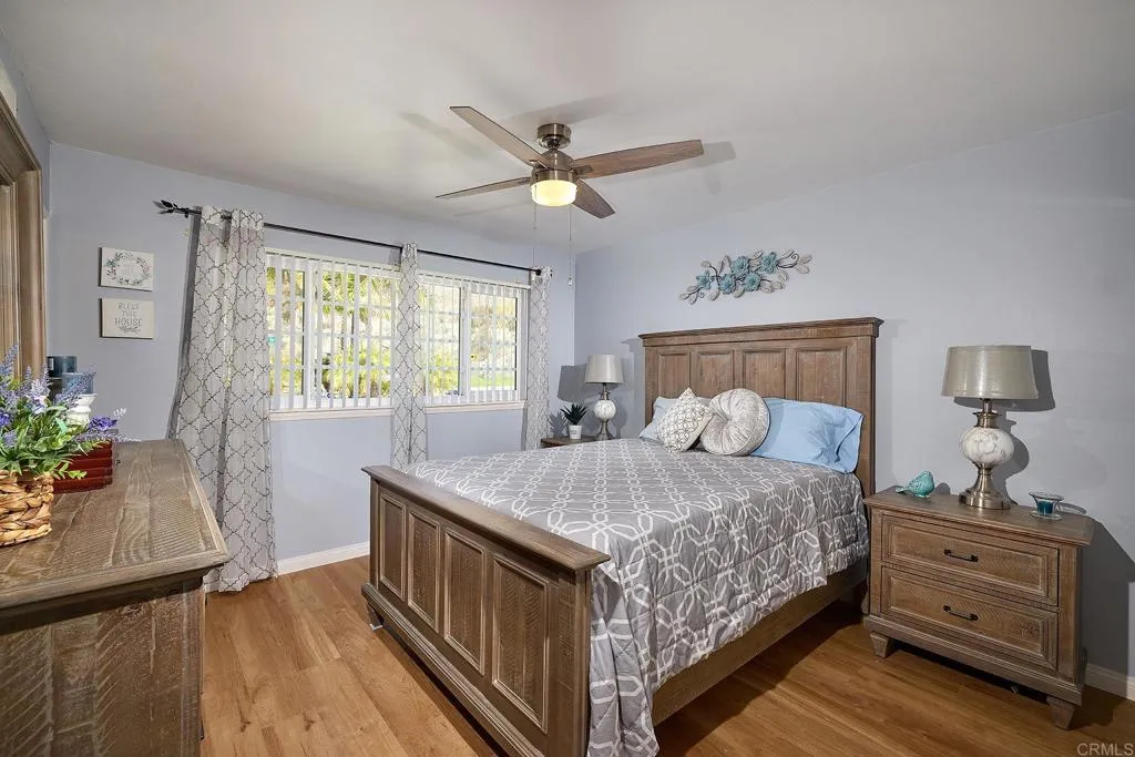 10439 Elmdale