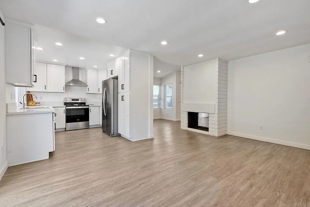 361 Mainsail Road