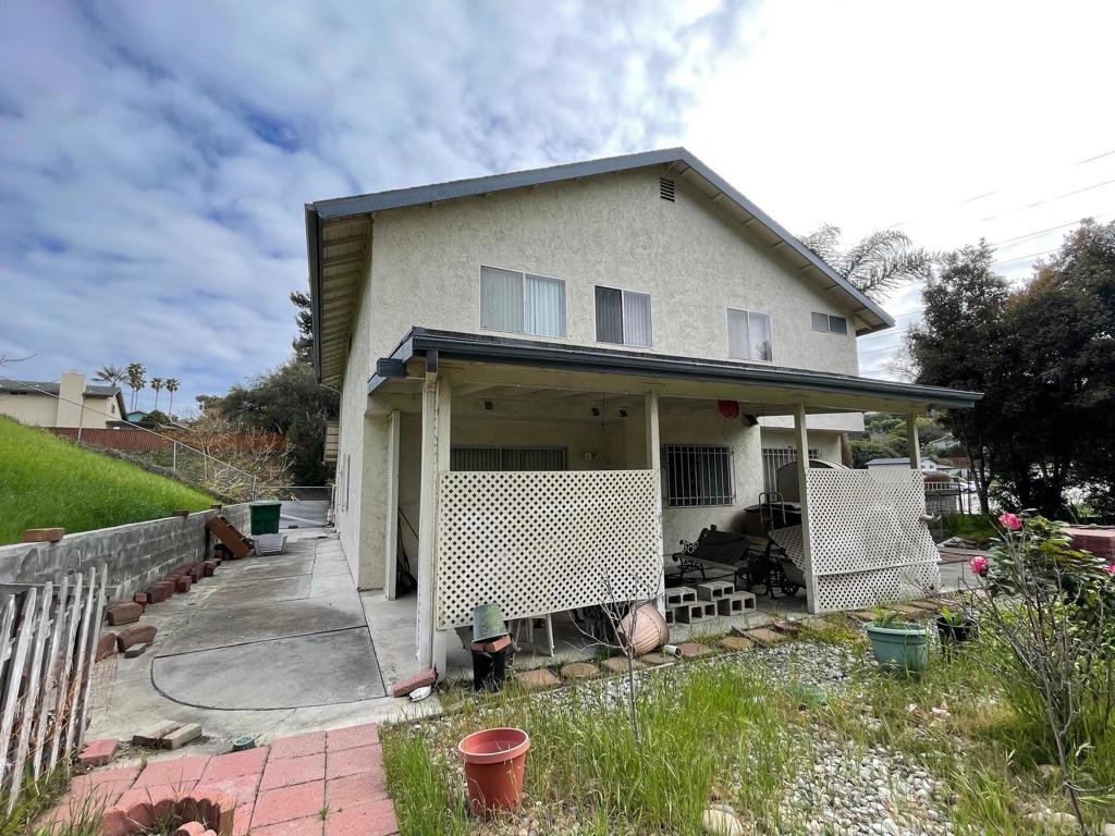 2640 Chestnut Avenue