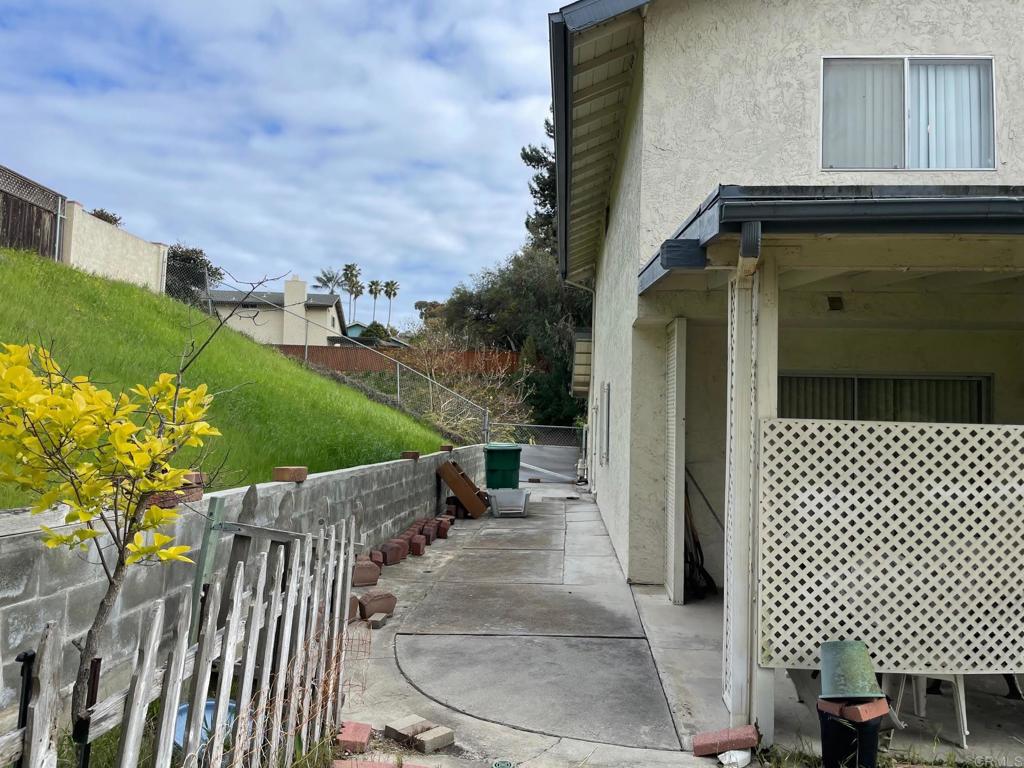 2640 Chestnut Avenue