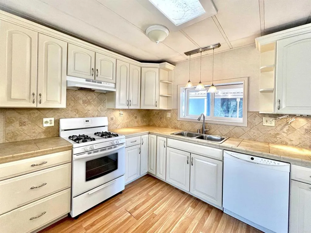 3535 Linda Vista Unit 260