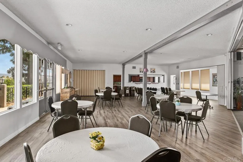 3535 Linda Vista Unit 260