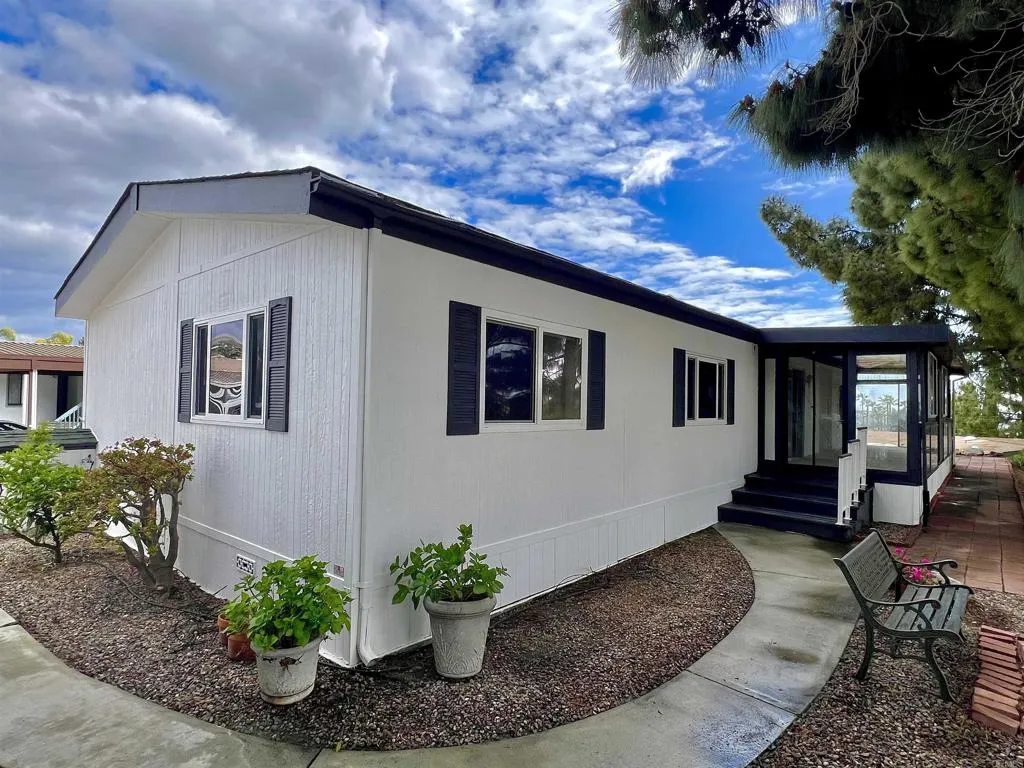 3535 Linda Vista Unit 260