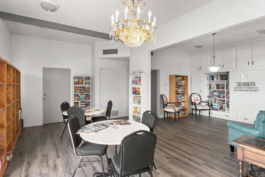 3535 Linda Vista Unit 260