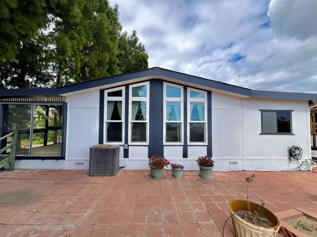 3535 Linda Vista Unit 260