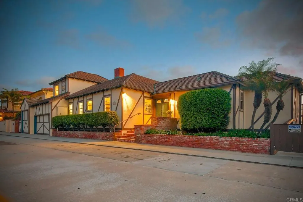1931 S Pacific Street, Oceanside