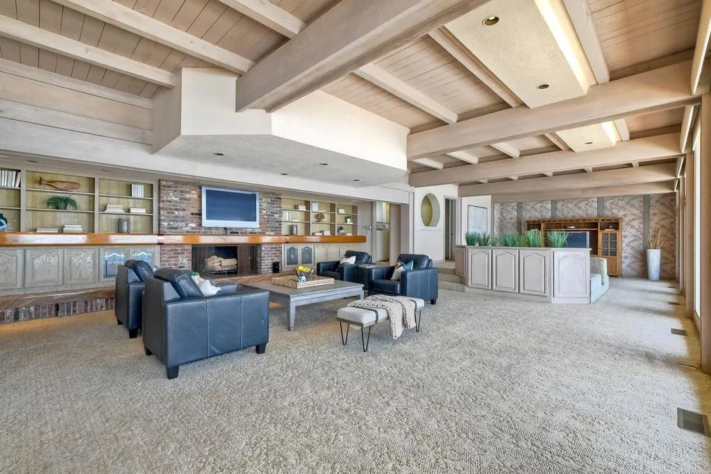 1931 S Pacific Street, Oceanside