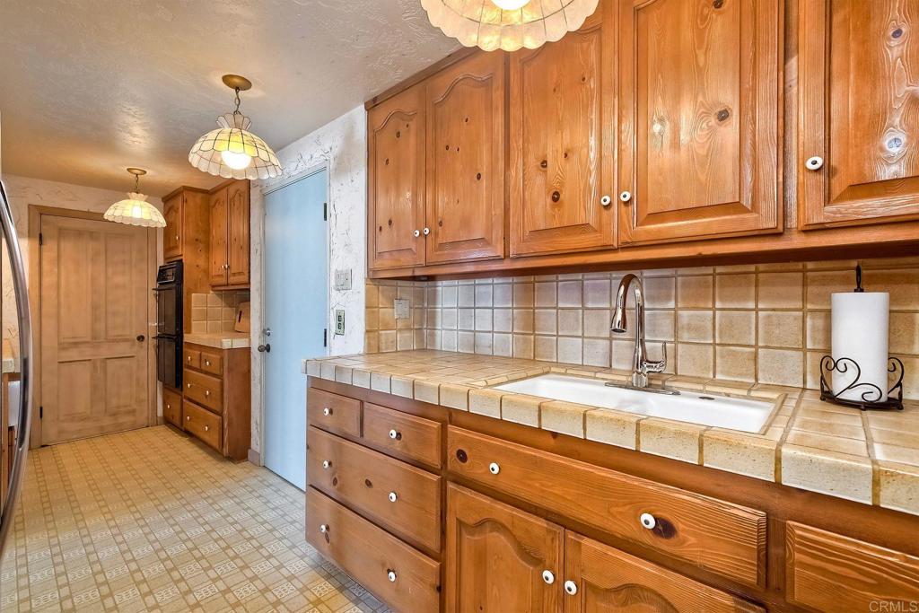 1931 S Pacific Street