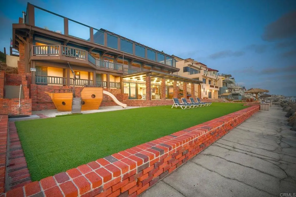 1931 S Pacific Street, Oceanside