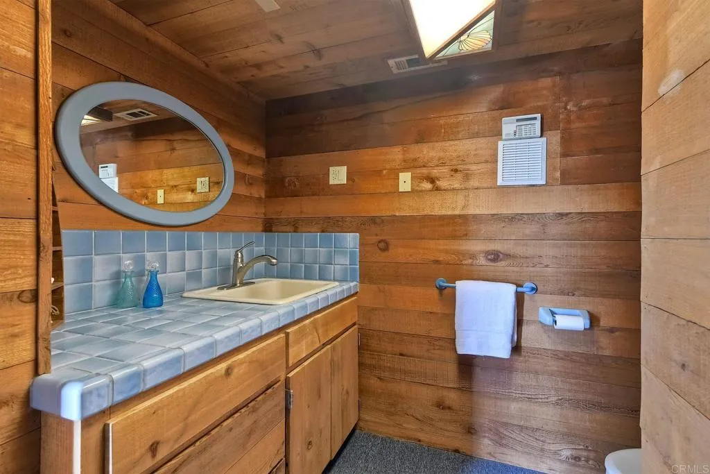 1931 S Pacific Street, Oceanside