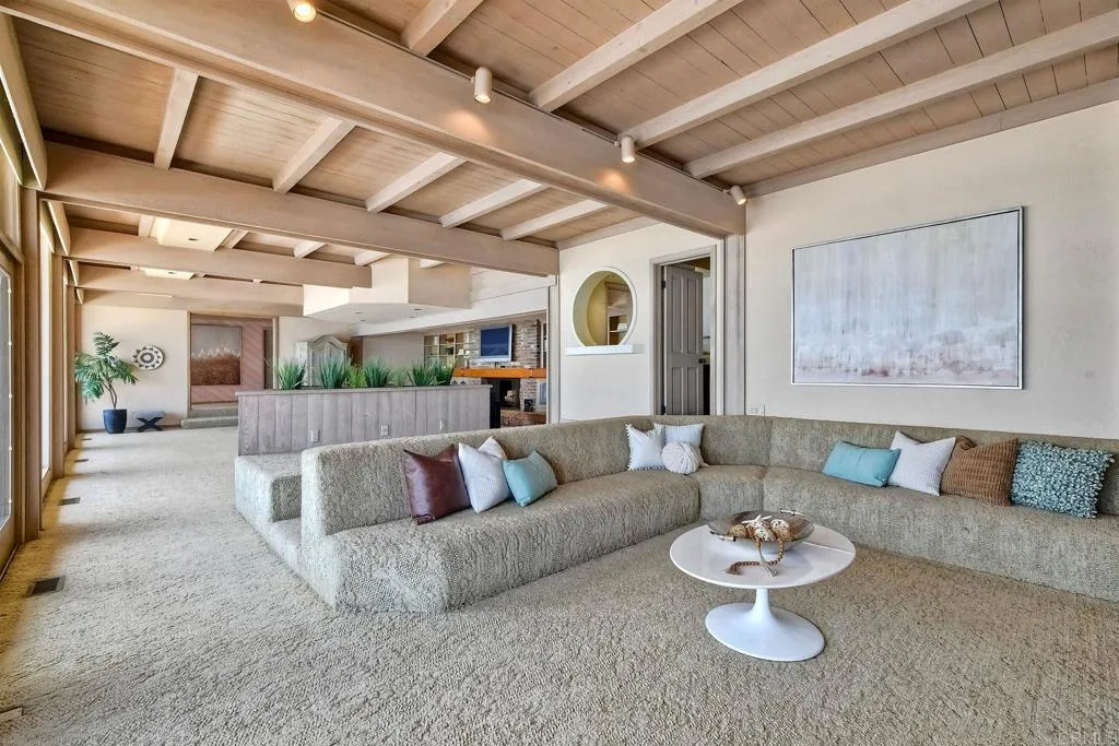 1931 S Pacific Street, Oceanside