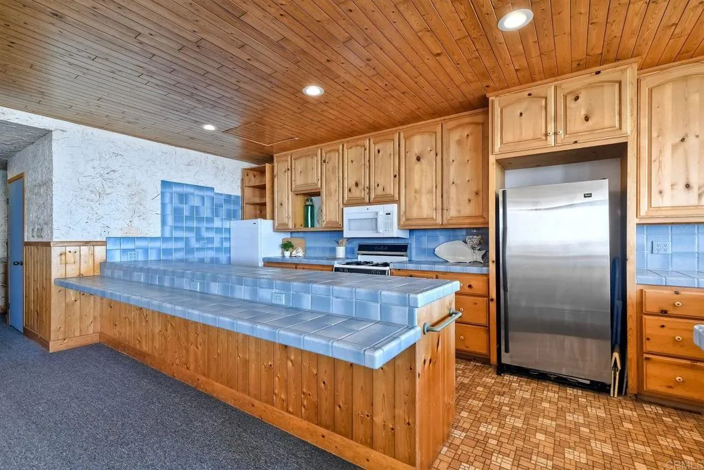 1931 S Pacific Street, Oceanside