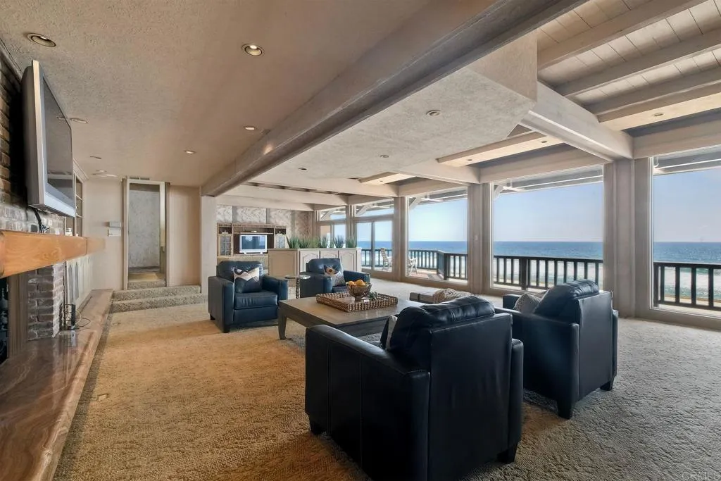 1931 S Pacific Street, Oceanside