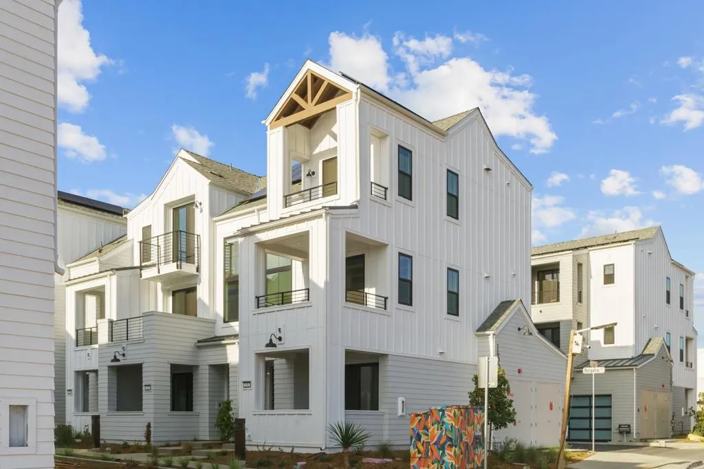 1300 Bergamo Place Unit 101