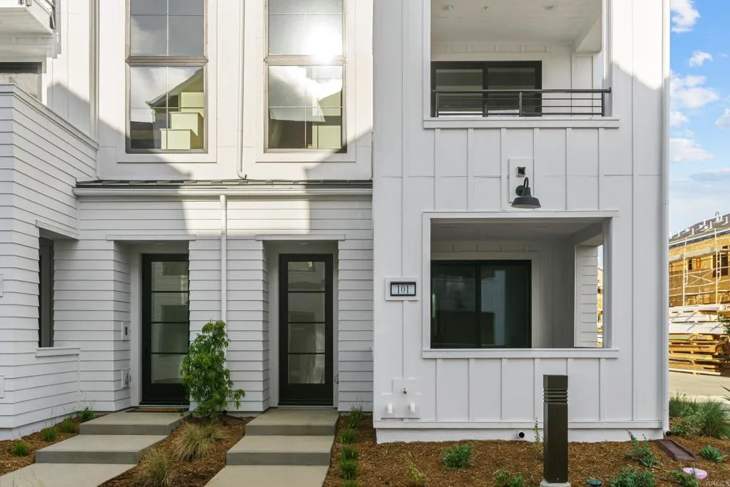 1300 Bergamo Place Unit 101