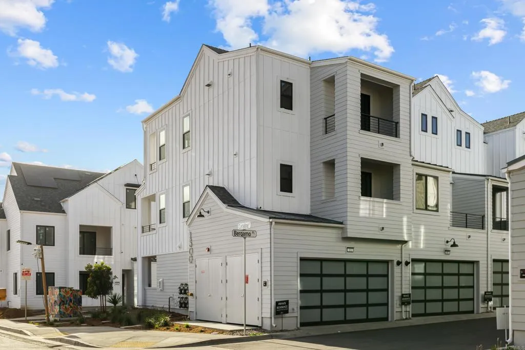 1300 Bergamo Place Unit 101