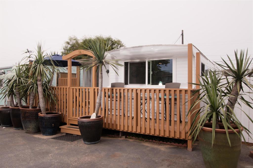 1046 S Cleveland Street 16