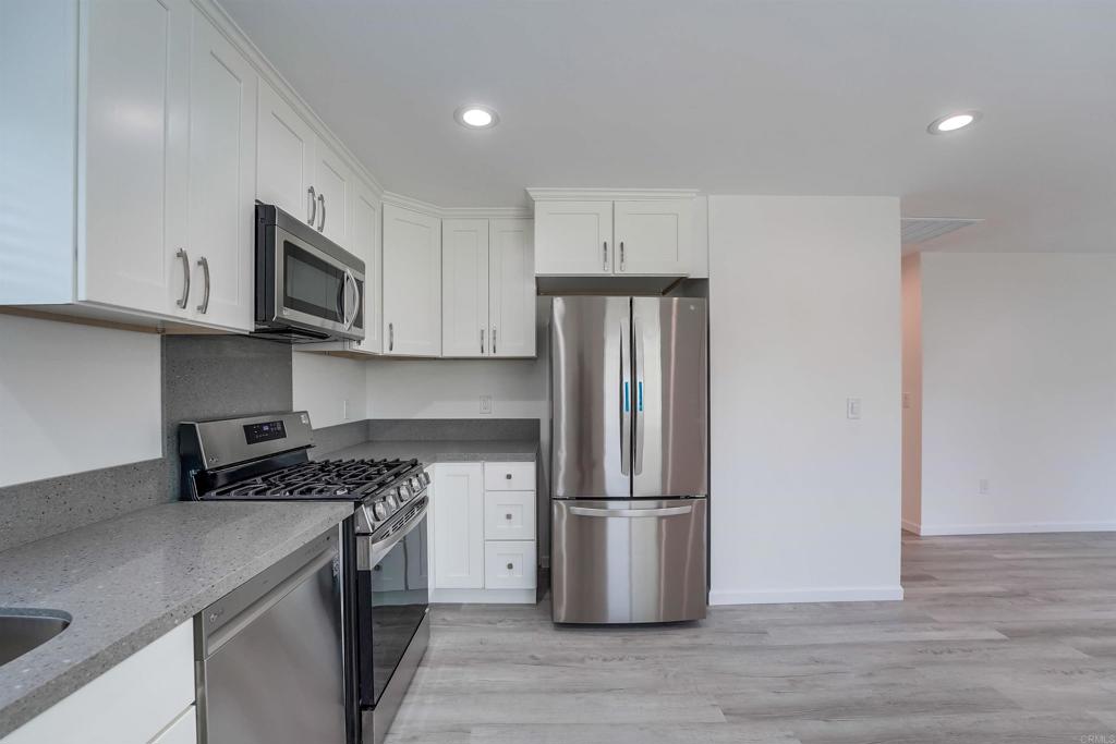 4876 78 34Th Street