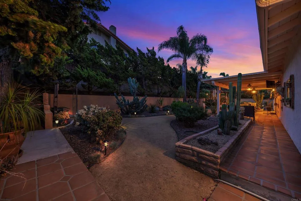 2185 Hawley Drive