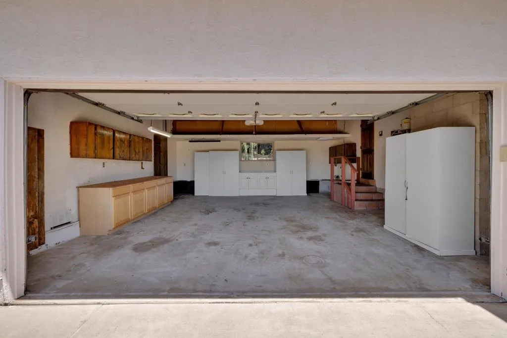 2185 Hawley Drive