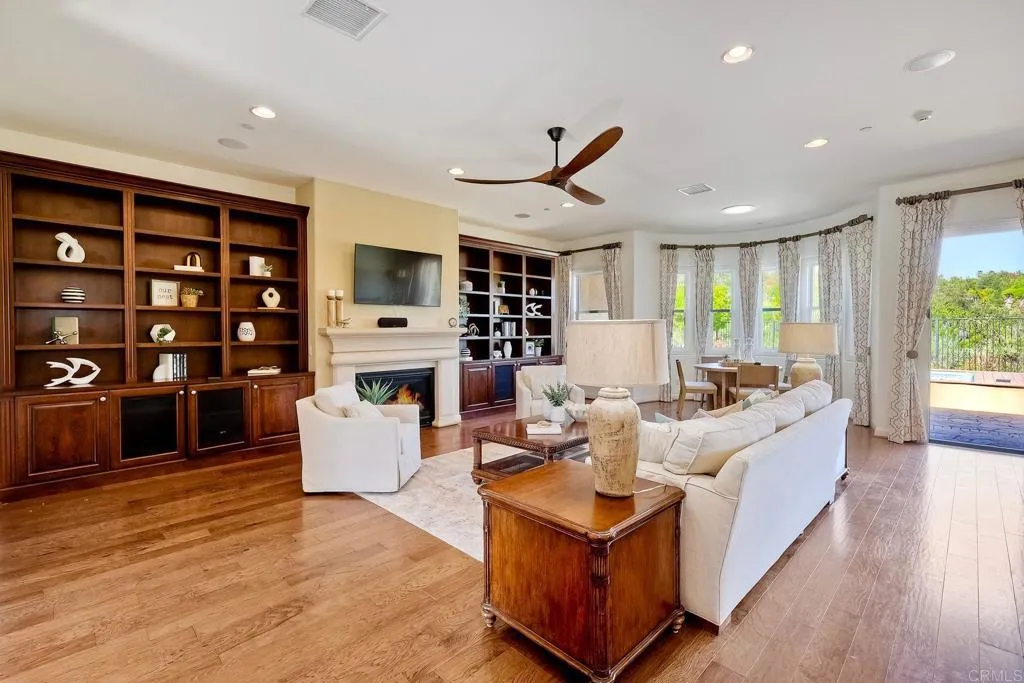 1165 Village Dr