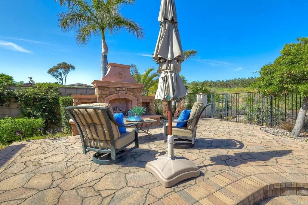 1165 Village Dr
