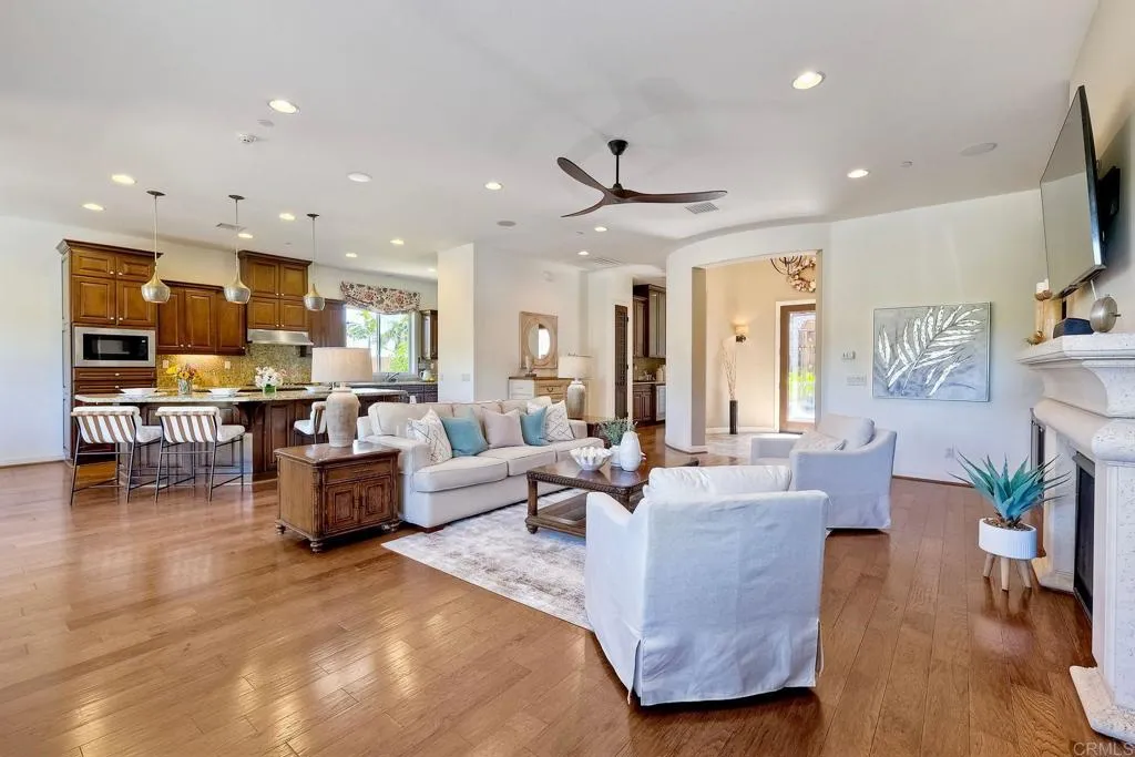 1165 Village Dr