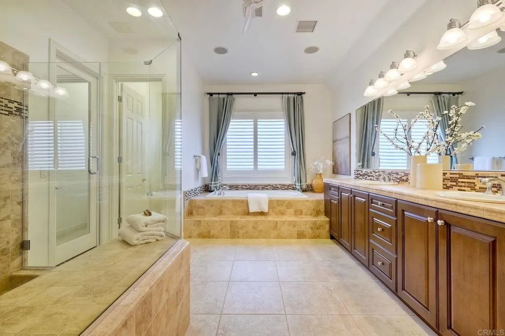 1165 Village Dr