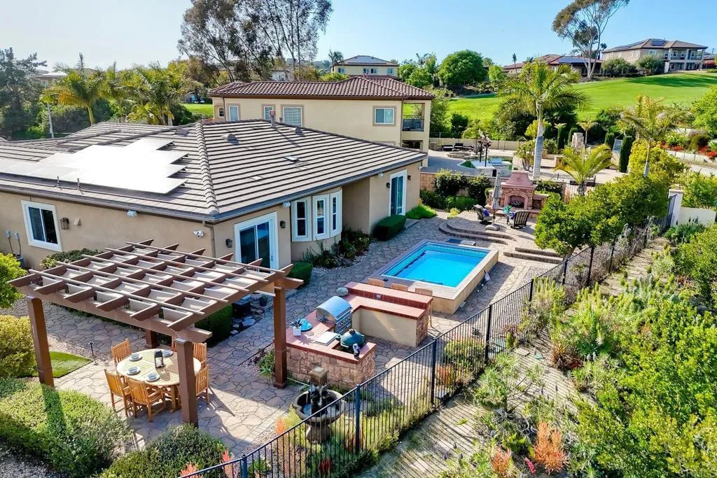 1165 Village Dr