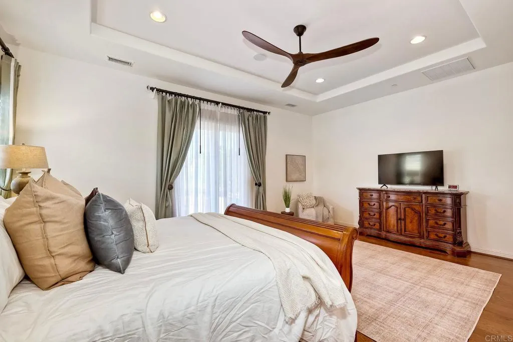 1165 Village Dr