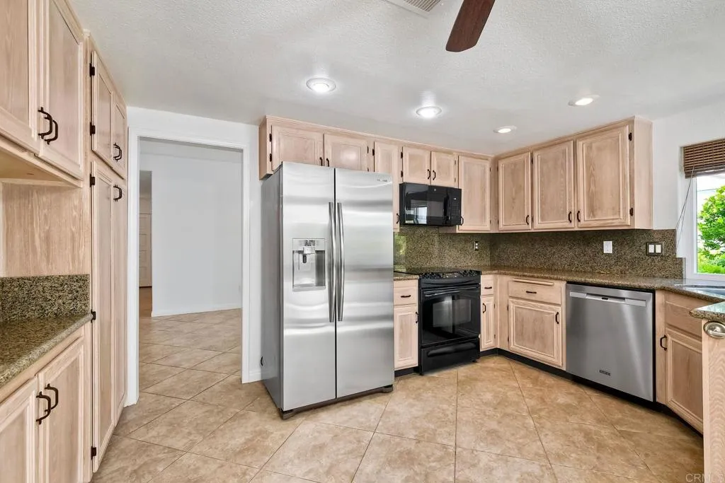 4654 Cordoba Way