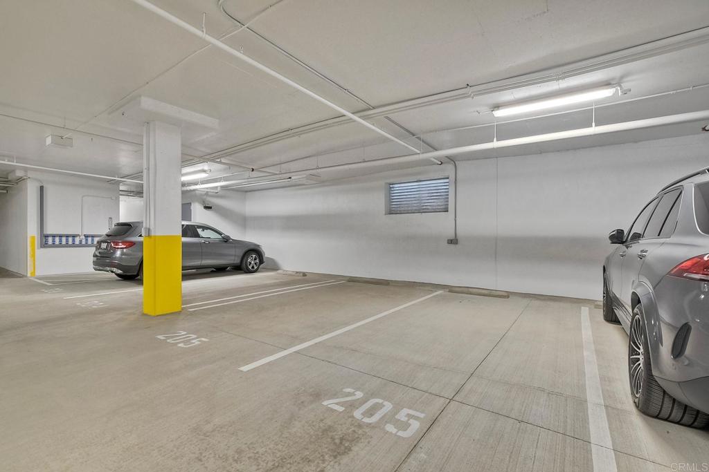 800 Grand Avenue 205