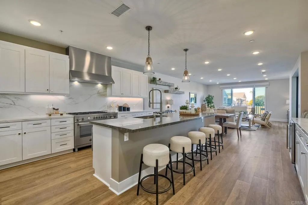 800 Grand Avenue Unit 205