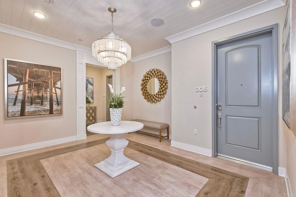 800 Grand Avenue 205