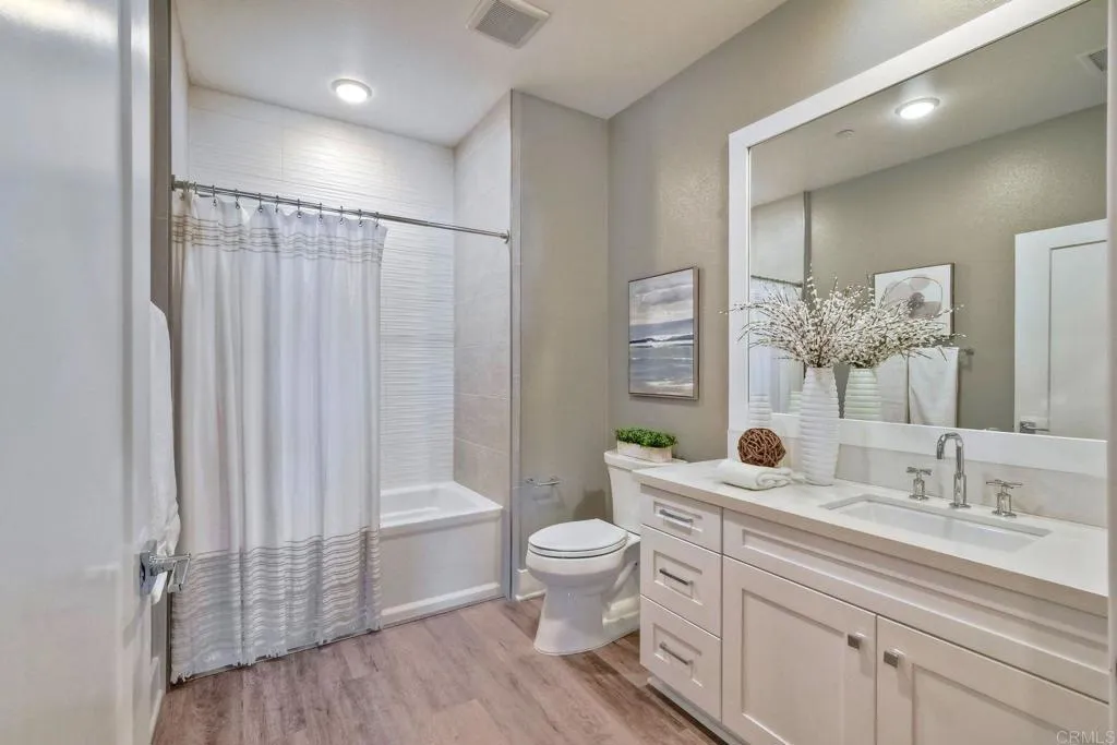 800 Grand Avenue Unit 205