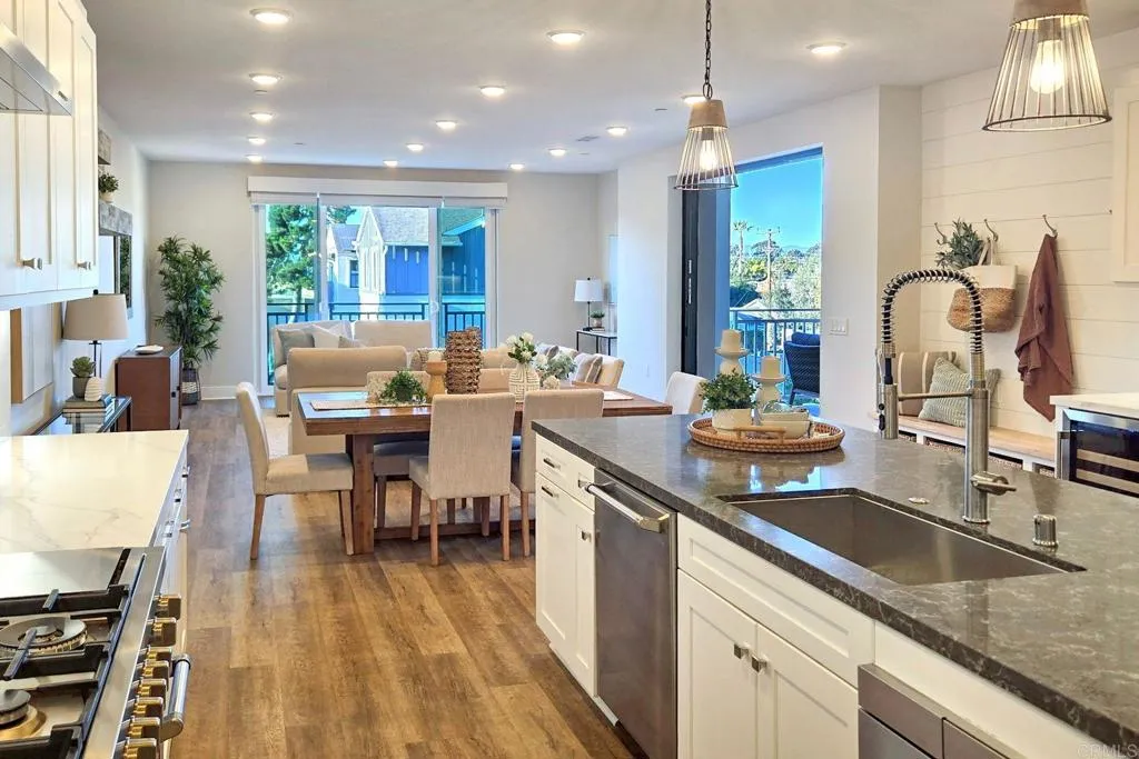800 Grand Avenue Unit 205
