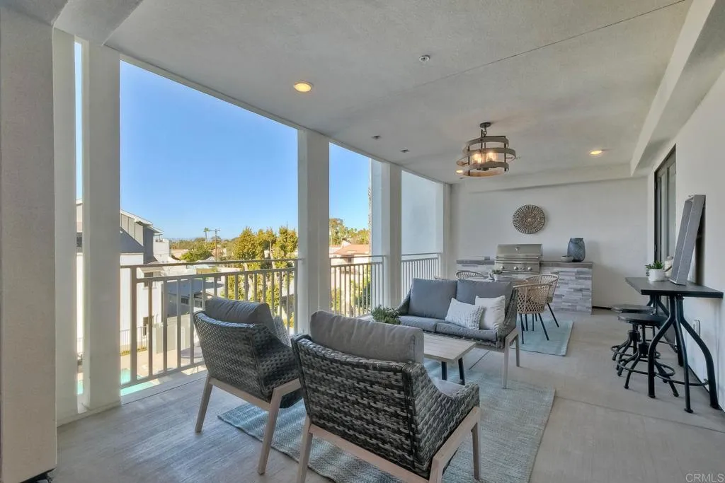 800 Grand Avenue Unit 205