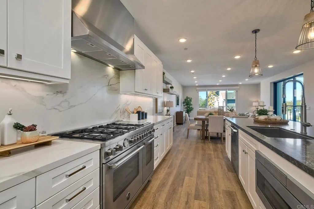 800 Grand Avenue Unit 205