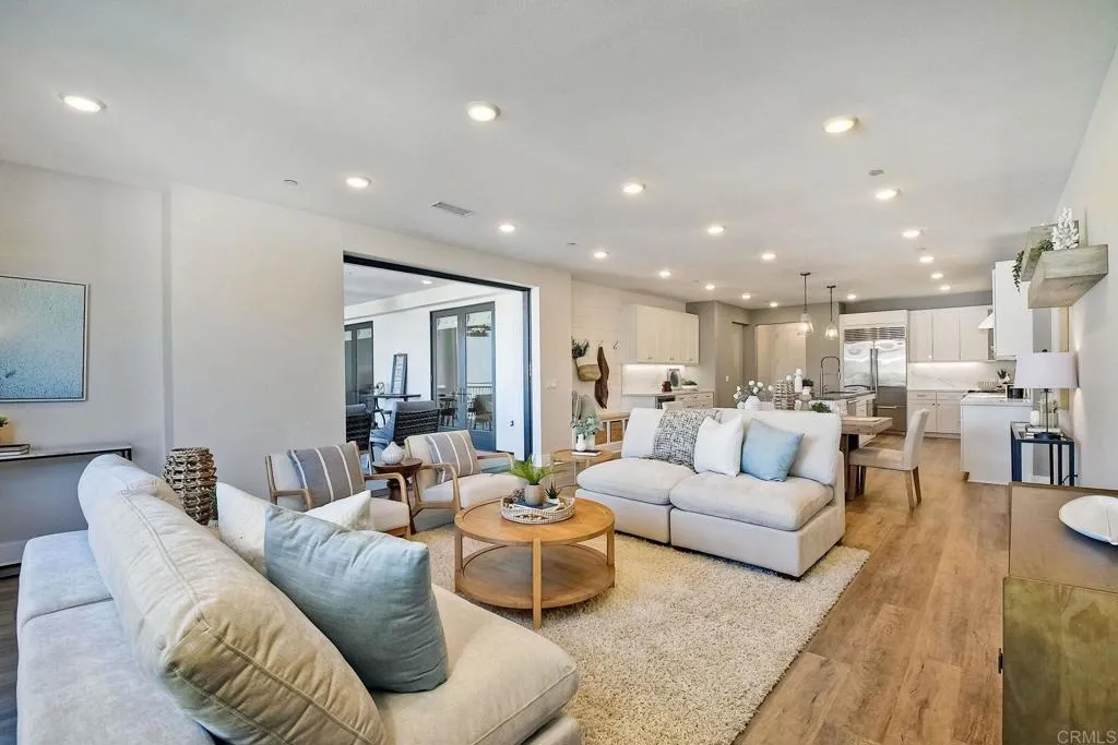 800 Grand Avenue Unit 205