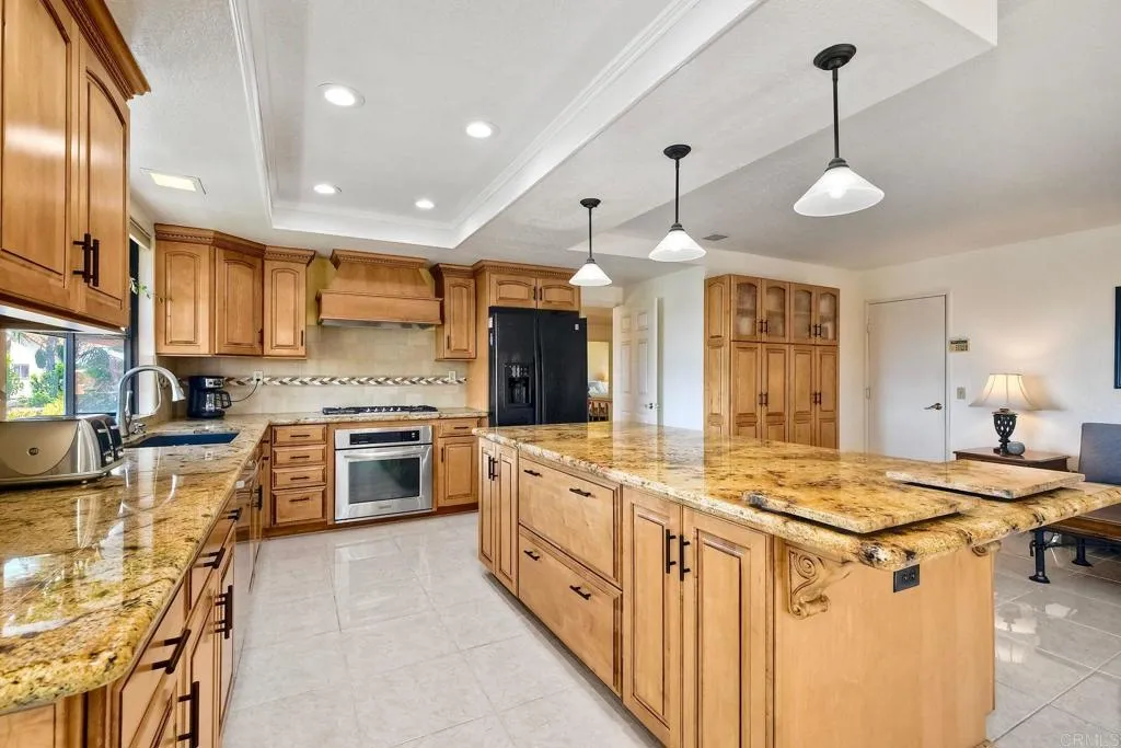 3829 Pinnacle Place