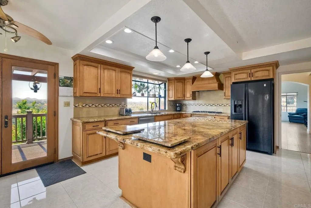 3829 Pinnacle Place