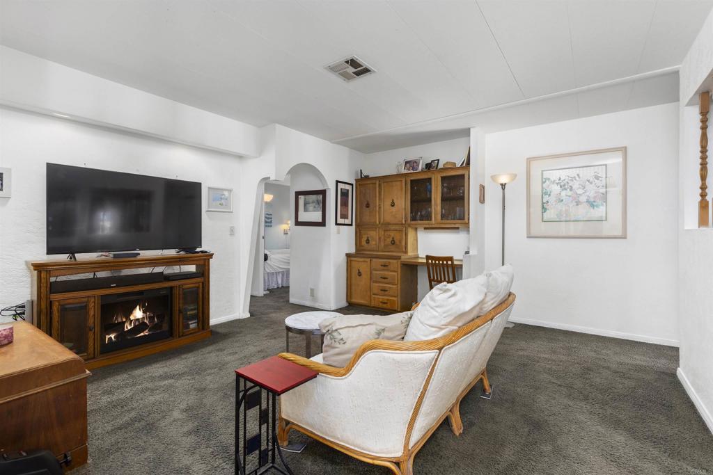 276 N EL CAMINO REAL 13